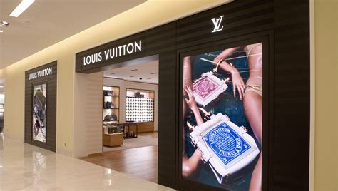 louis vuitton repair shop near me.